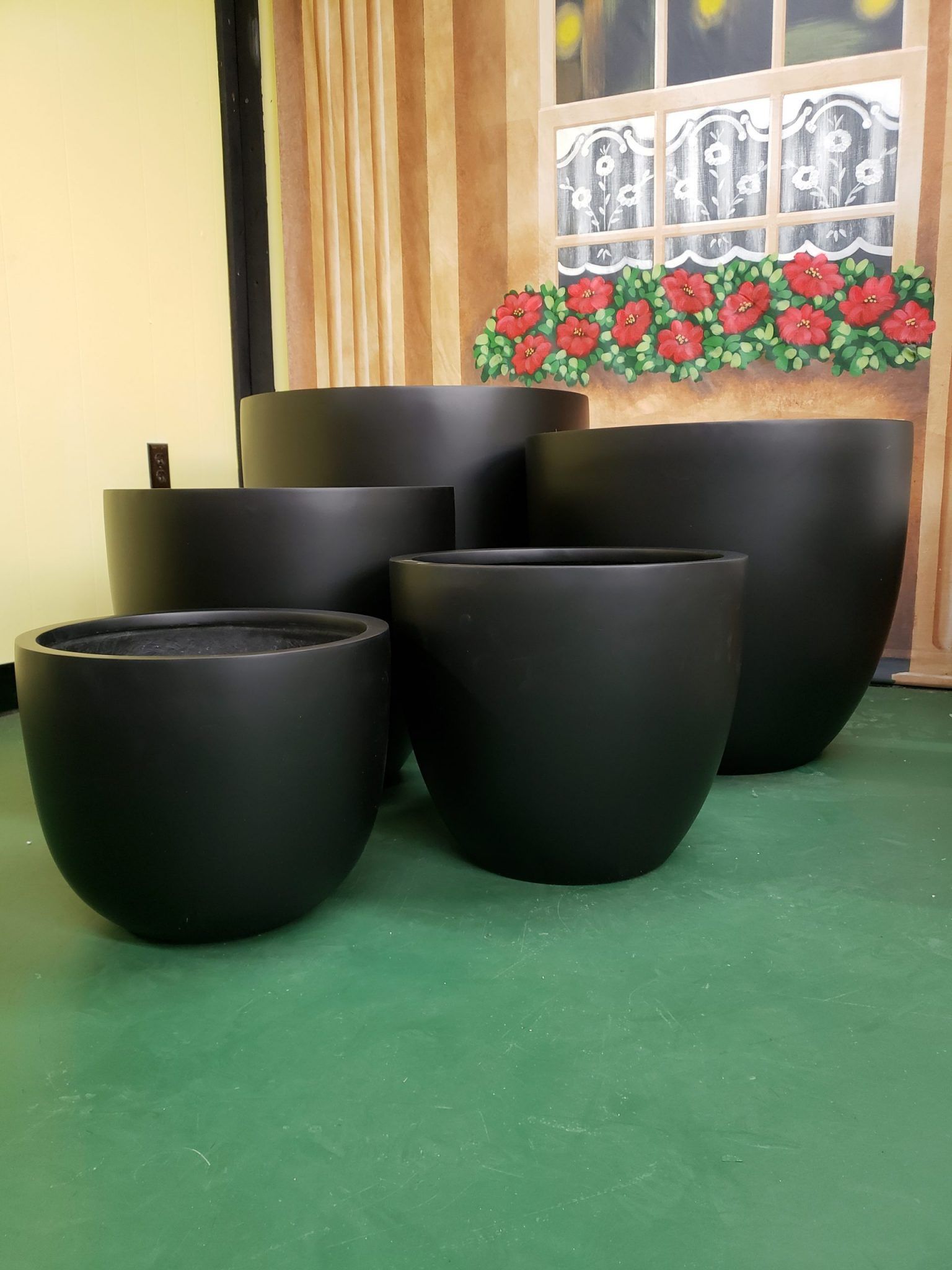 Shop Wholesale Ceramic Planters and More in NYC | Pottery King